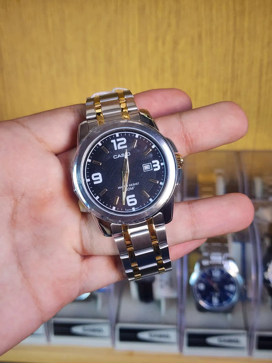 Casio 1314 two tone black dial