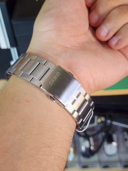 Casio AMW 870DA