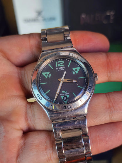 Swatch green triangles