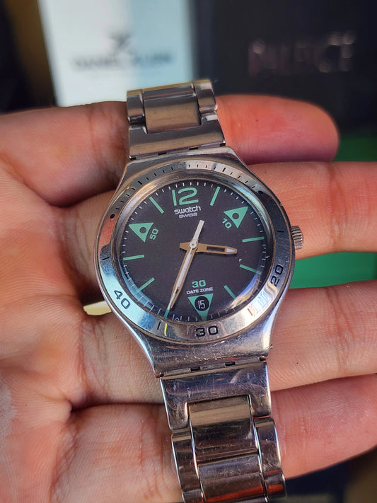 Swatch green triangles