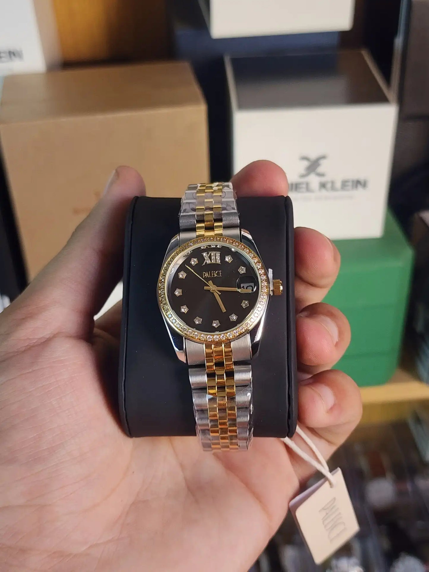 Palesce women black diamond dial