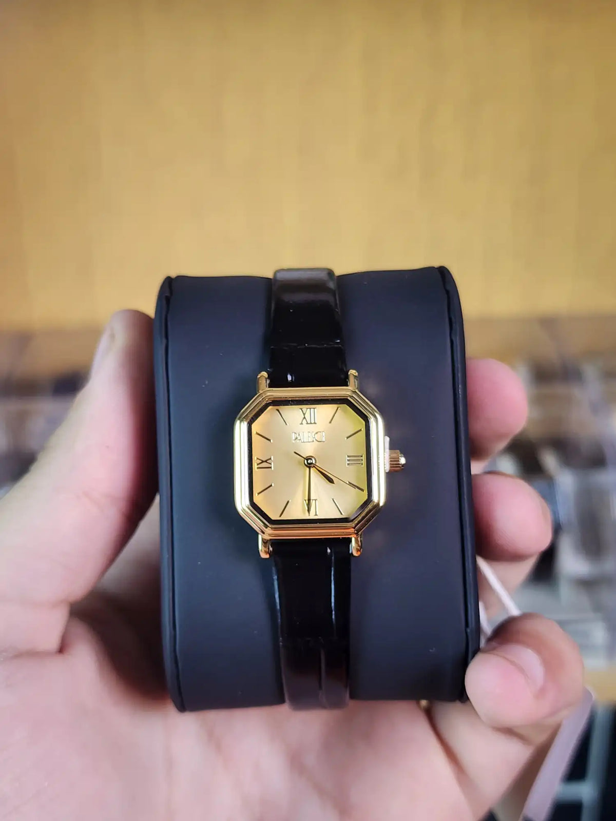 Palesce women vintage black leather gold